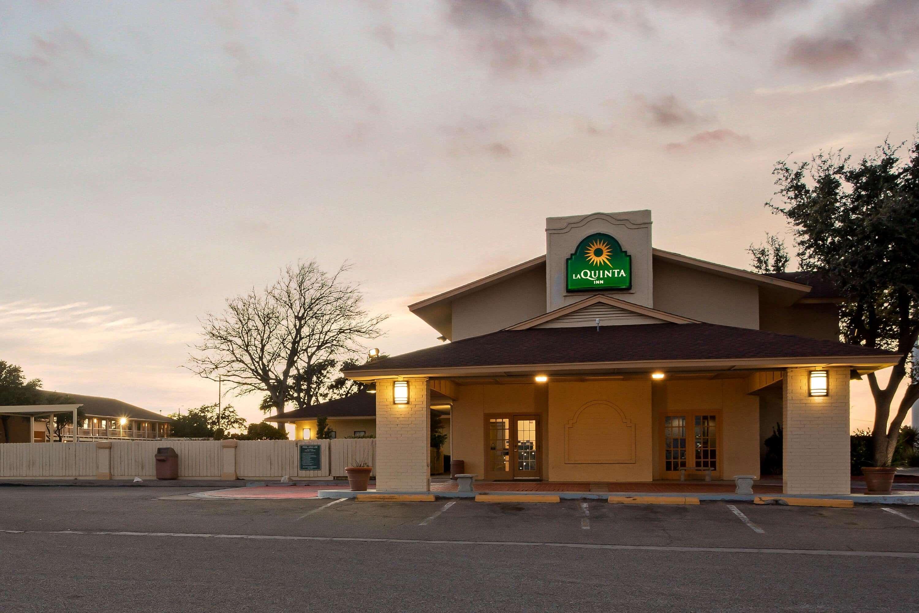 Baymont By Wyndham Stockton Hotel Fort Stockton