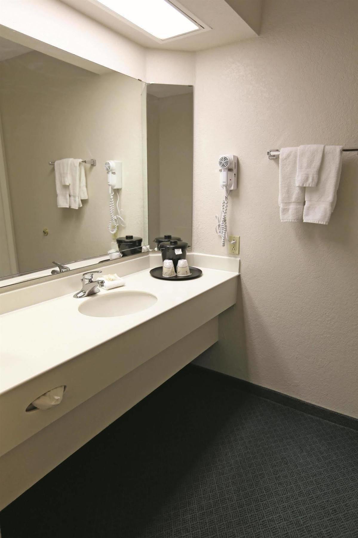 Baymont By Wyndham Stockton Fort Stockton